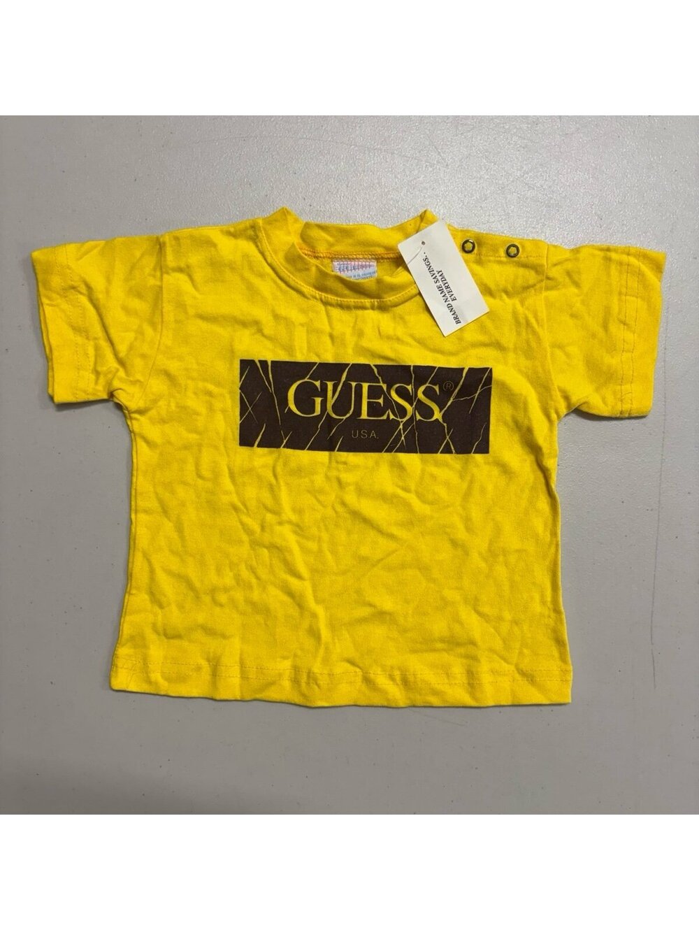 GUESS Yellow Graphic T-Shirt Size S NWT Deadstock Vintage 90s USA